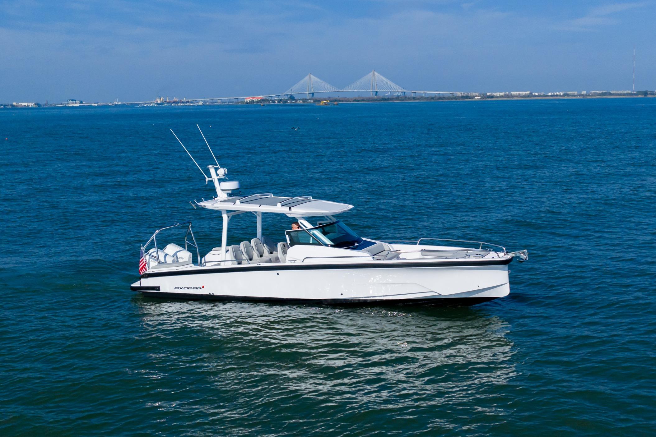 2025 Axopar 29 Sun-Top