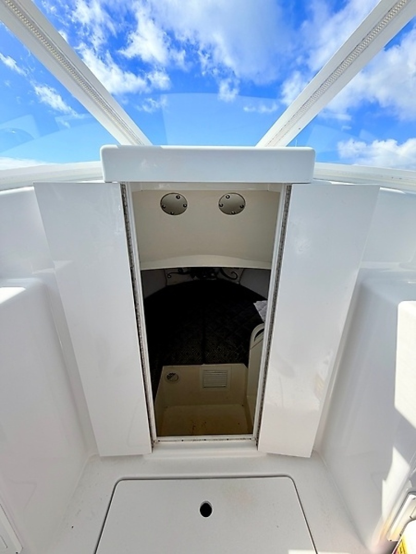 1973 Custom Carolina 27 National - Image 23