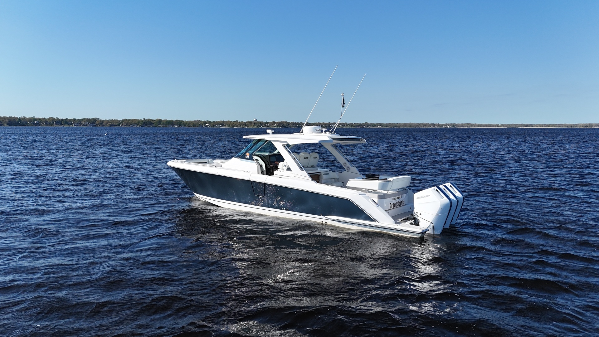2024 Tiara Yachts 38 LS - Image 32