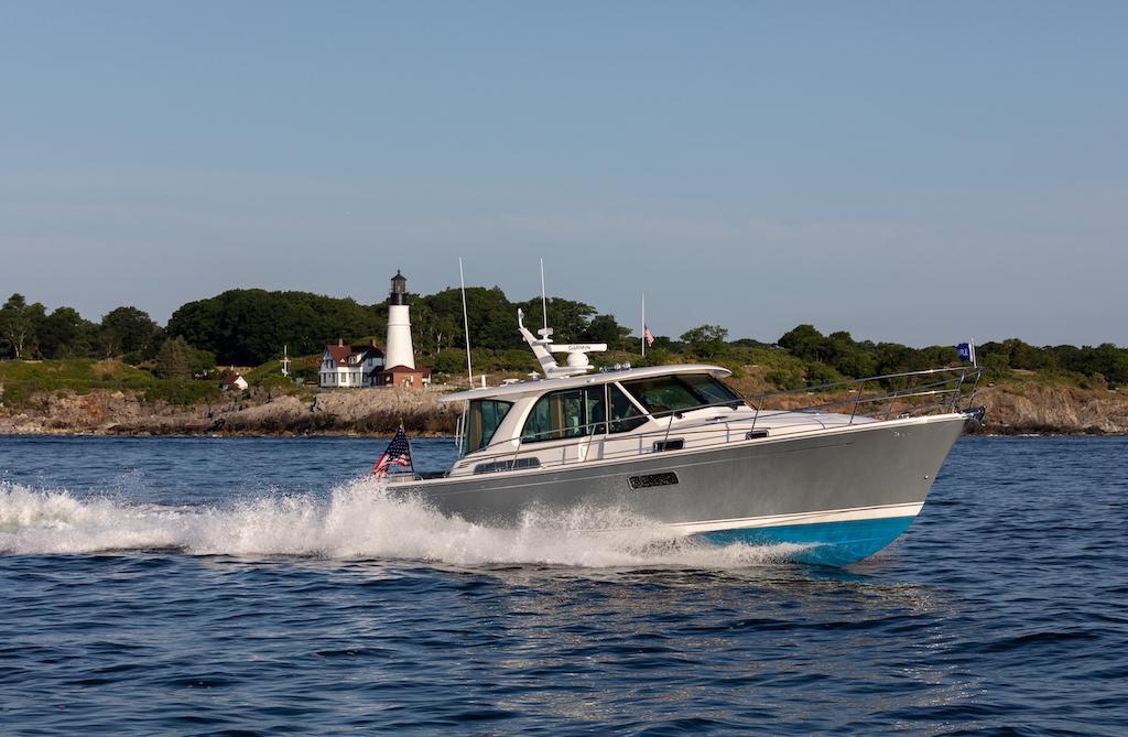 2027 Sabre 43 Salon Express