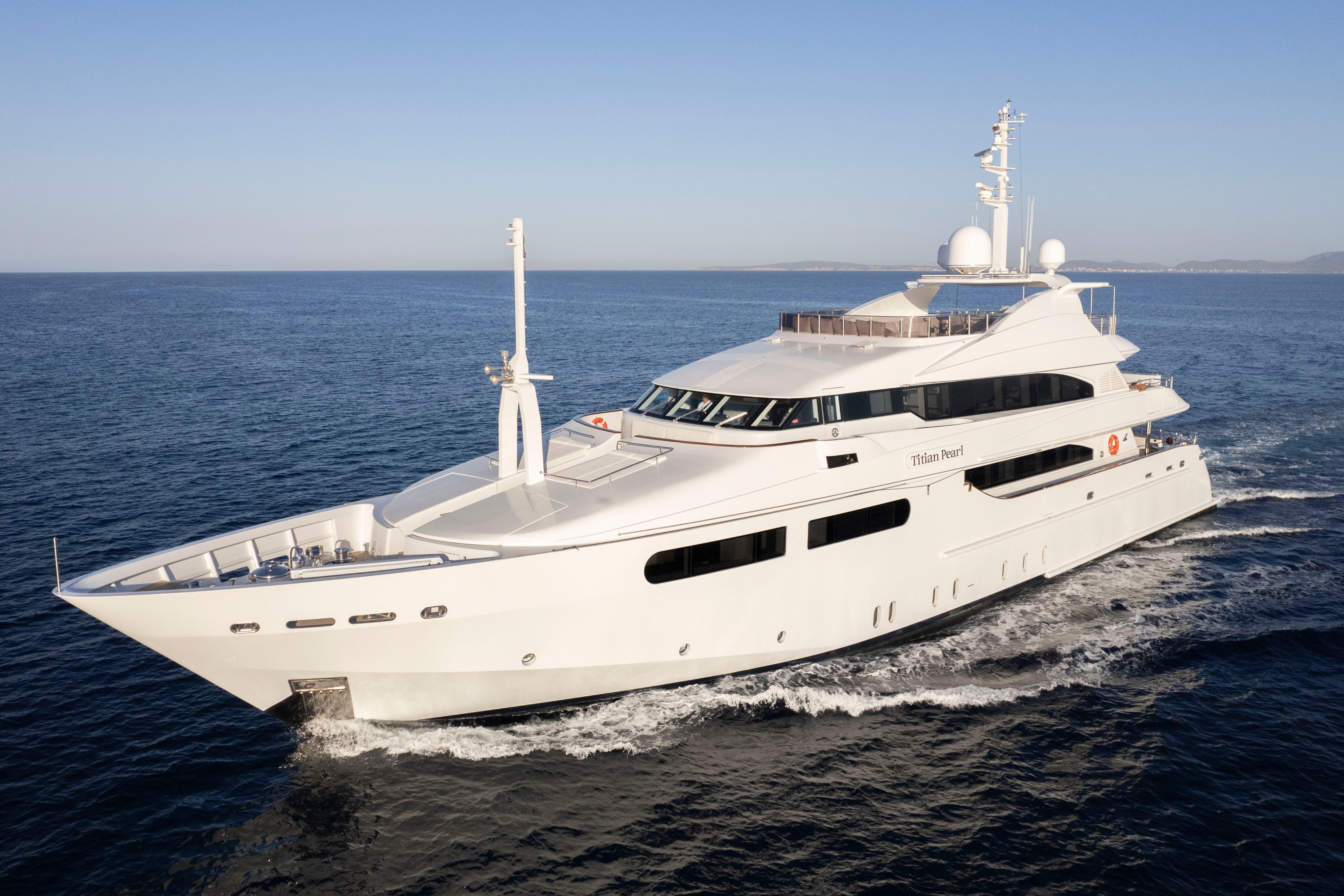 2001 CRN Magnifica