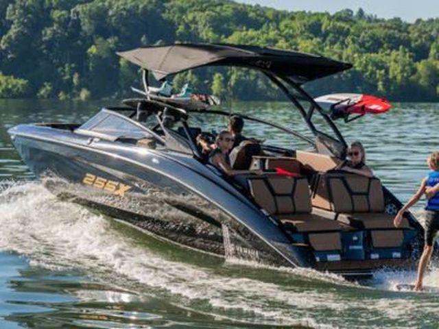 2026 Yamaha Boats 255XD