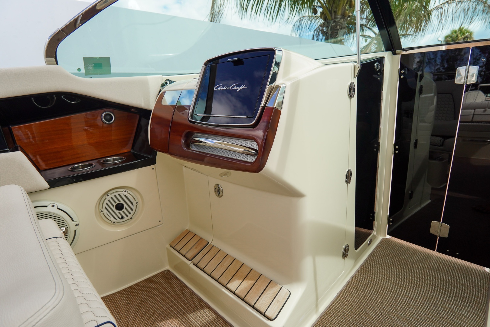 2024 Chris-Craft Launch GT - Image 36