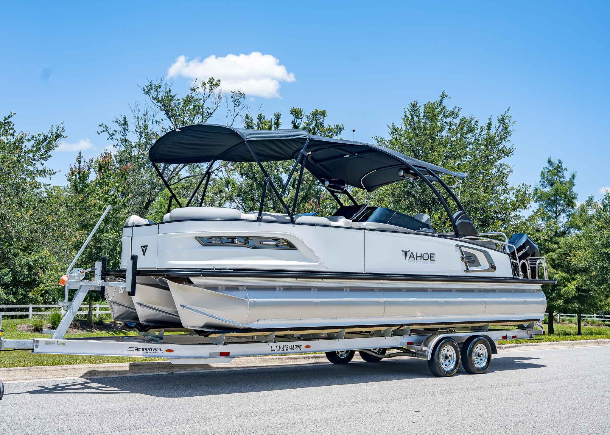2025 Tahoe Pontoon Grand Tahoe LTD Elite Windshield - 2