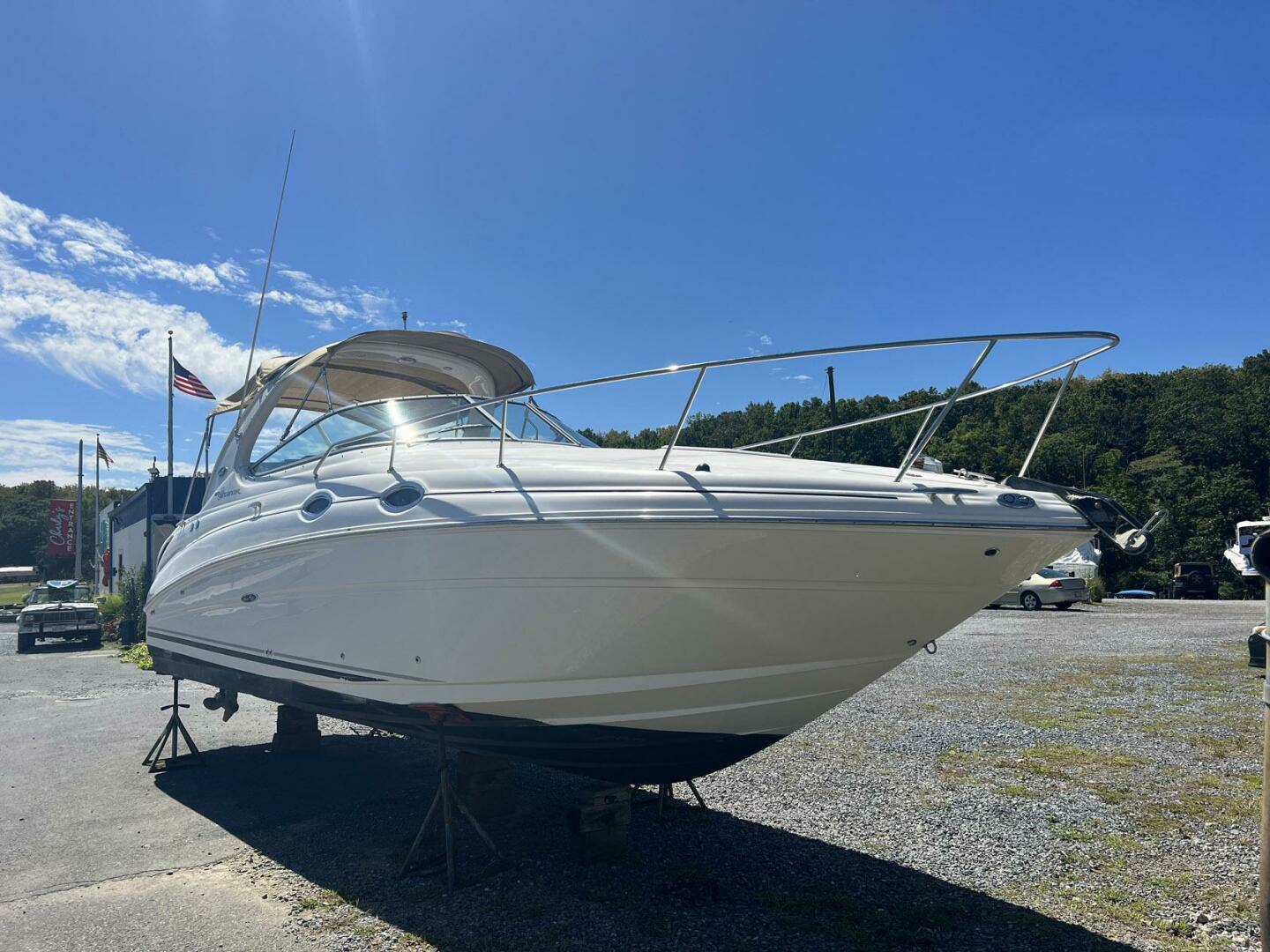 2005 Sea Ray 280 Sundancer - Image 3