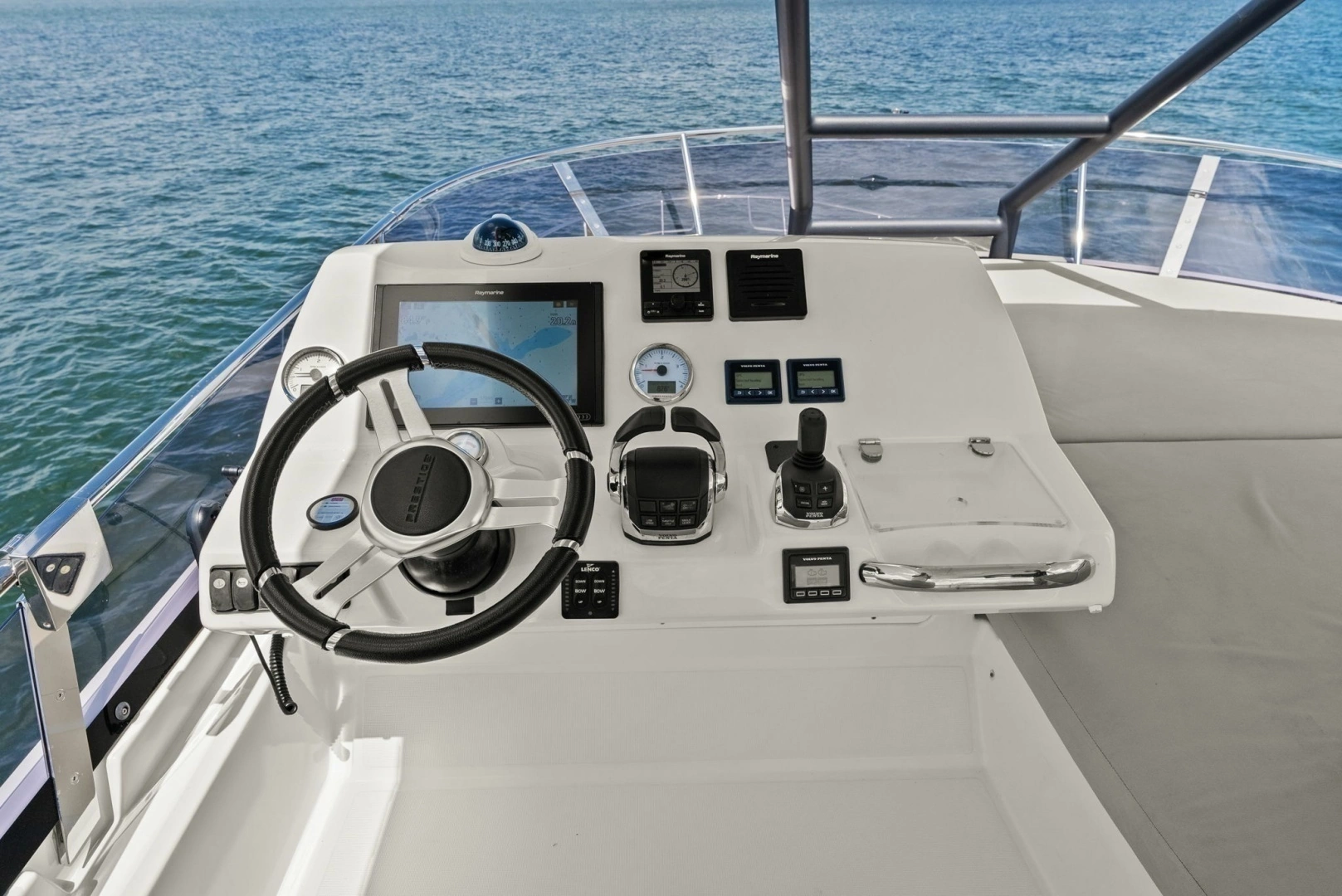 2020 Prestige 460 Flybridge - Image 13