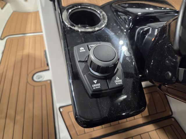 2026 Yamaha Boats 222SD - 21