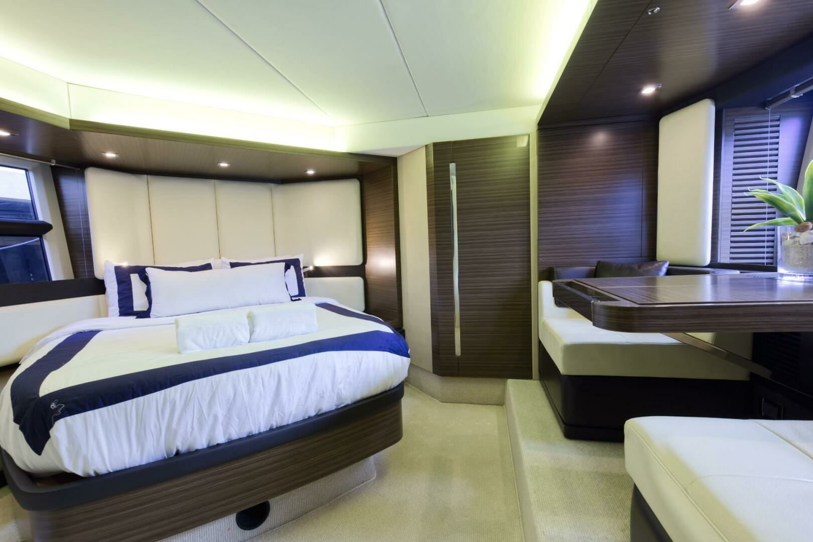 2013 Azimut 55S - Image 23
