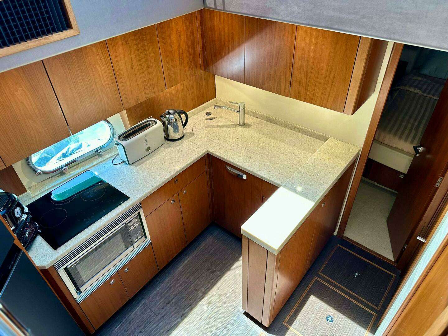 2013 Sunseeker Sunseeker Manhattan 53 - Image 7