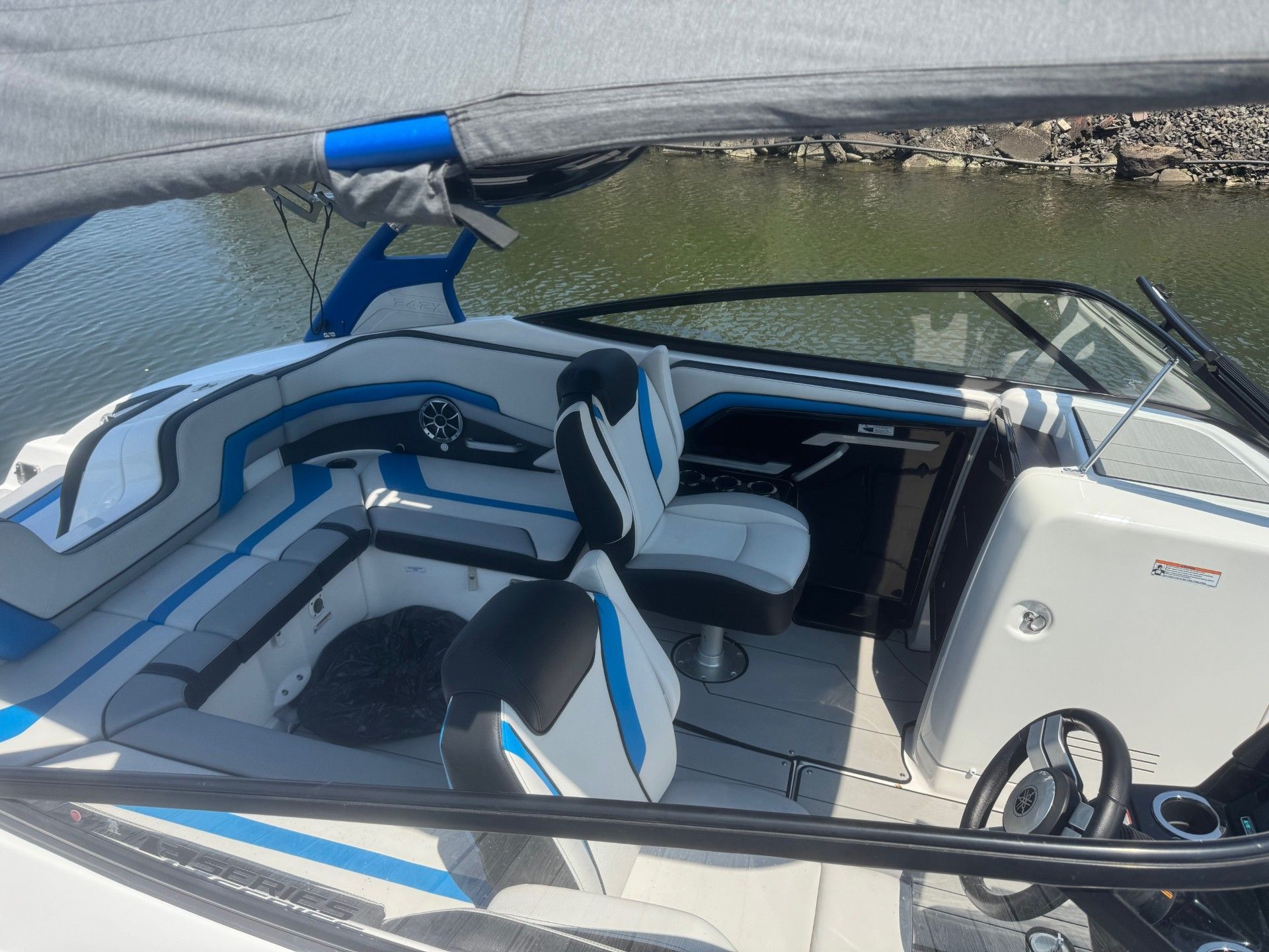 2020 Yamaha Boats 242XE - 7