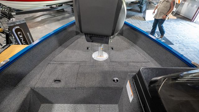 2025 Lund 1650 Angler SS - 7