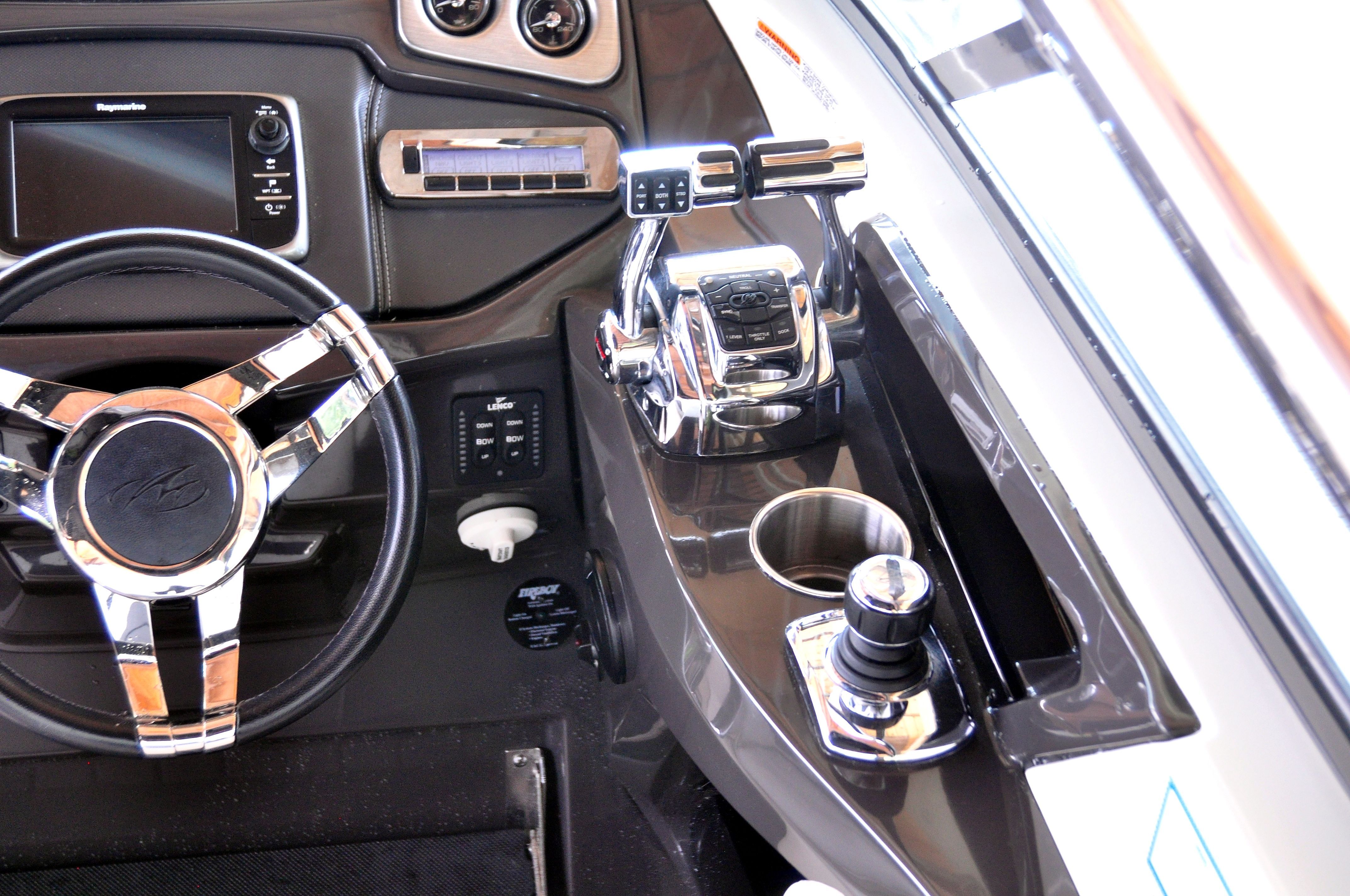 2014 Monterey 328SS Super Sport - 92