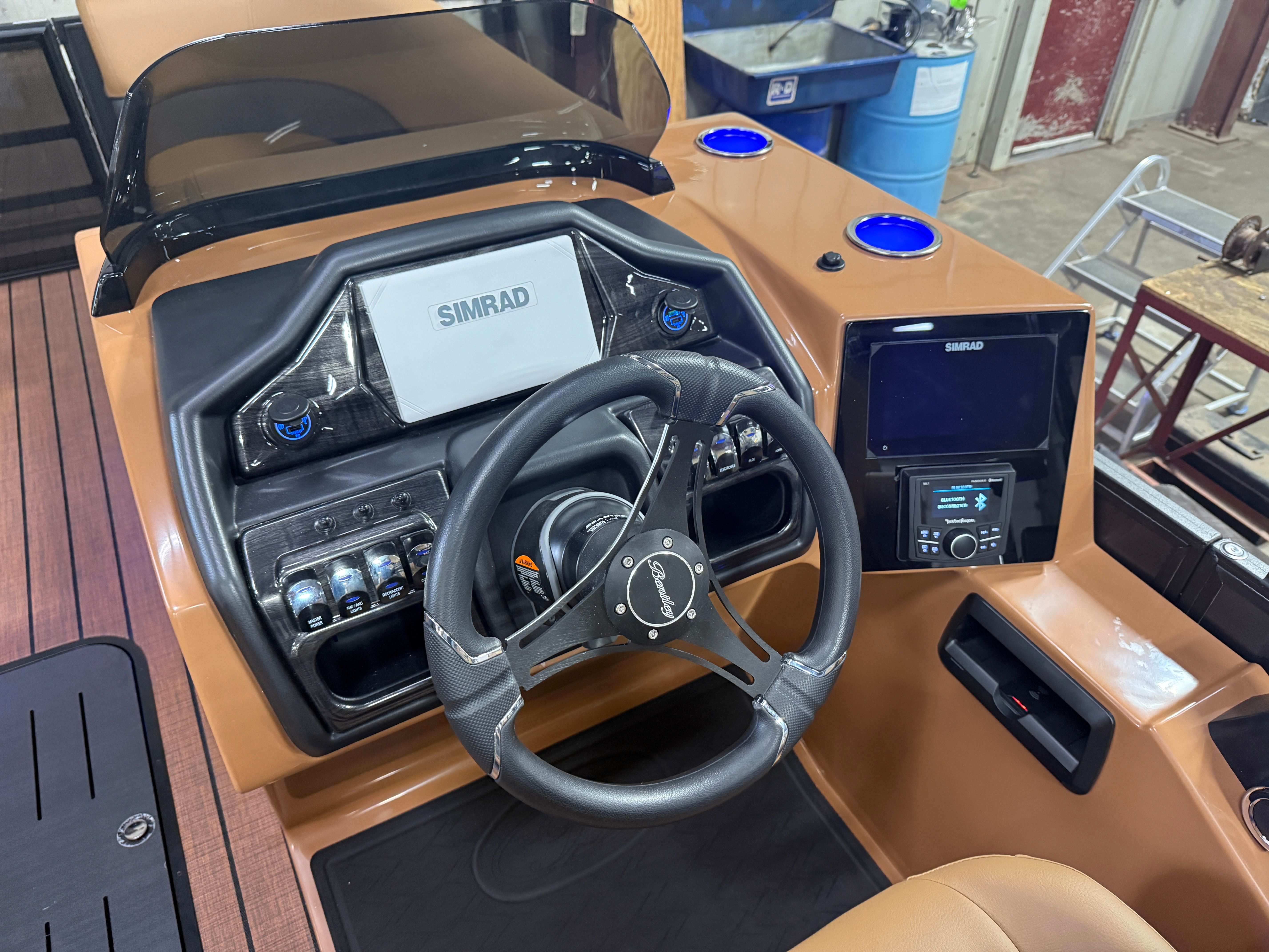 2026 Bentley Pontoons Elite 200HP 223 Swingback Tritoon - 13