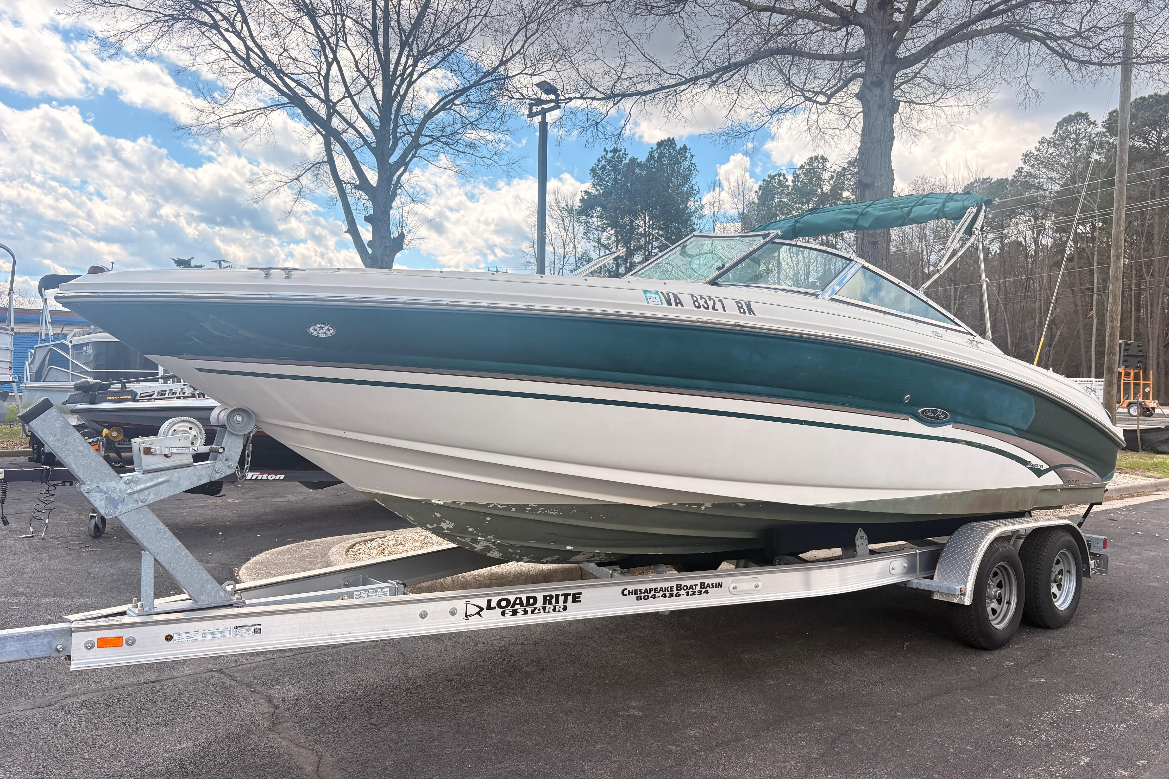 2003 Sea Ray 240 Bow Rider