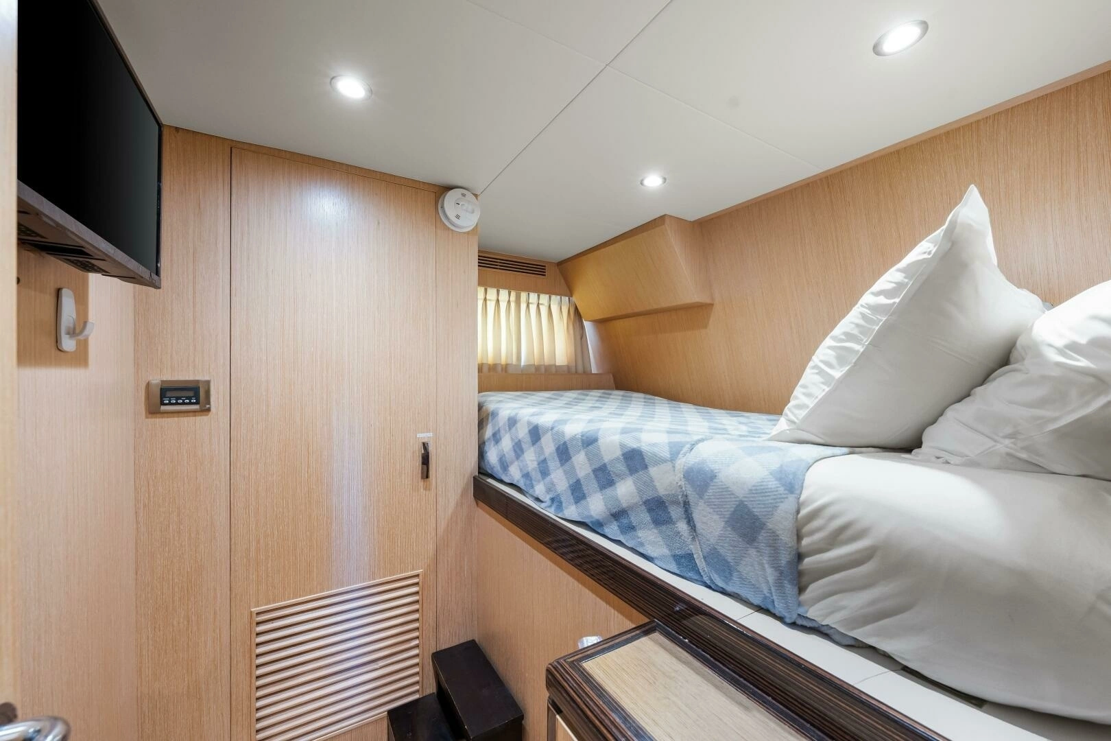 2010 Ocean Alexander 83 Motor Yacht - Image 59