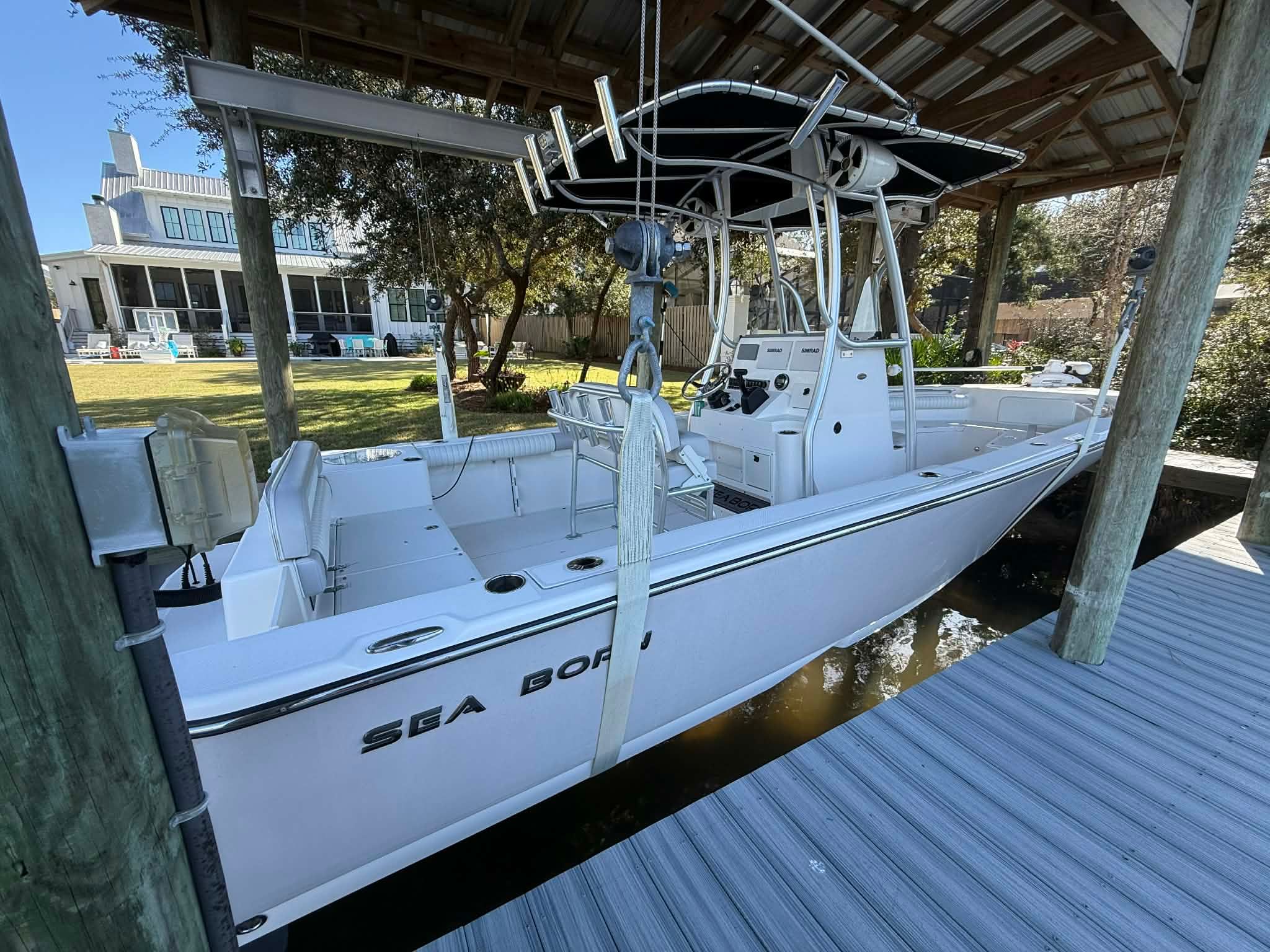 2018 Sea Born LX24 Center Console - 5