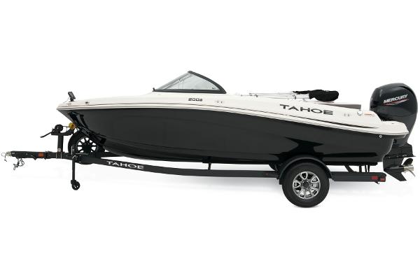 2025 Tahoe 200 S - 18
