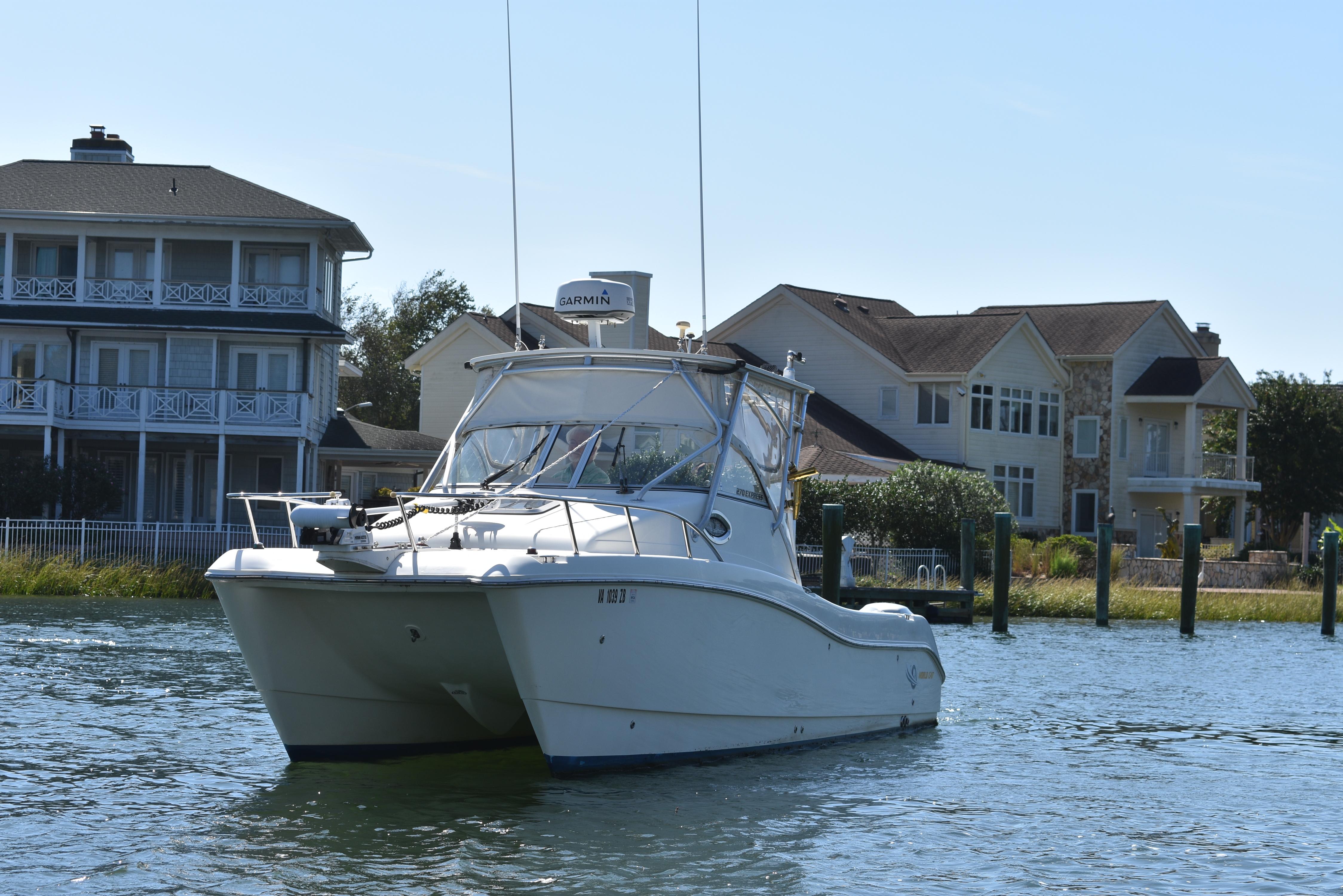 2003 World Cat 270 EC