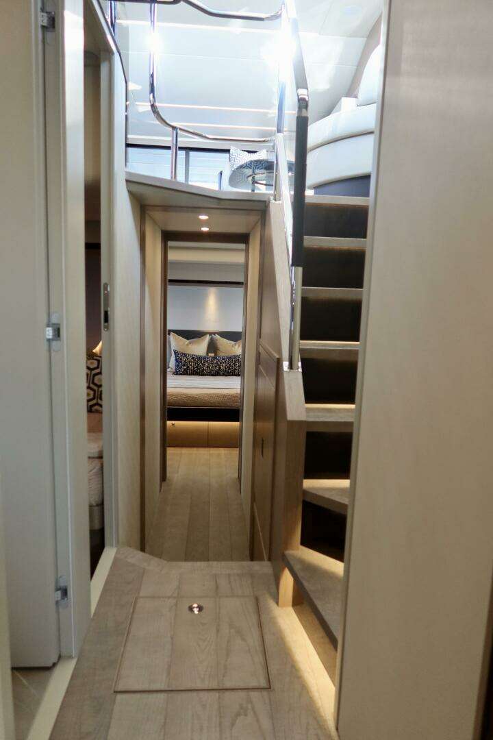2026 Absolute 58 Navetta - Image 24