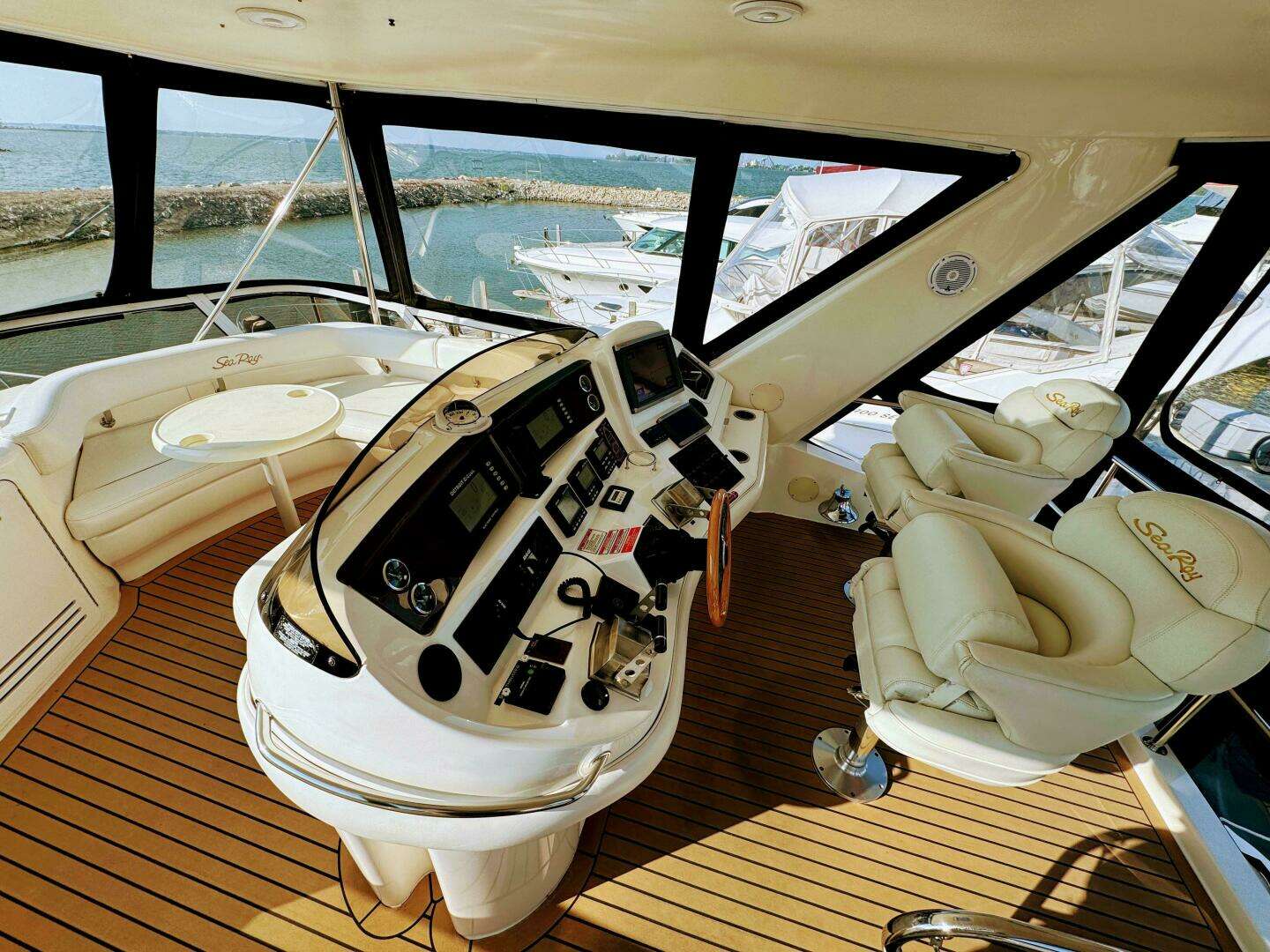 1998 Sea Ray 480 Sedan Bridge - Image 3