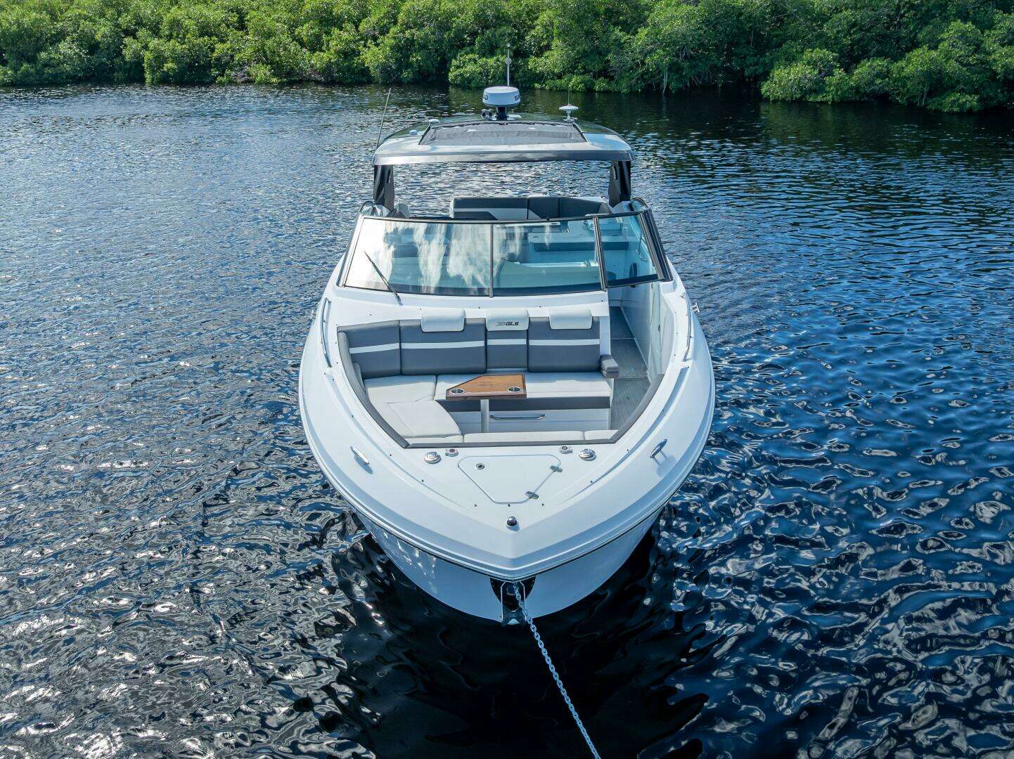 2022 Cruisers Yachts GLS OB - Image 5