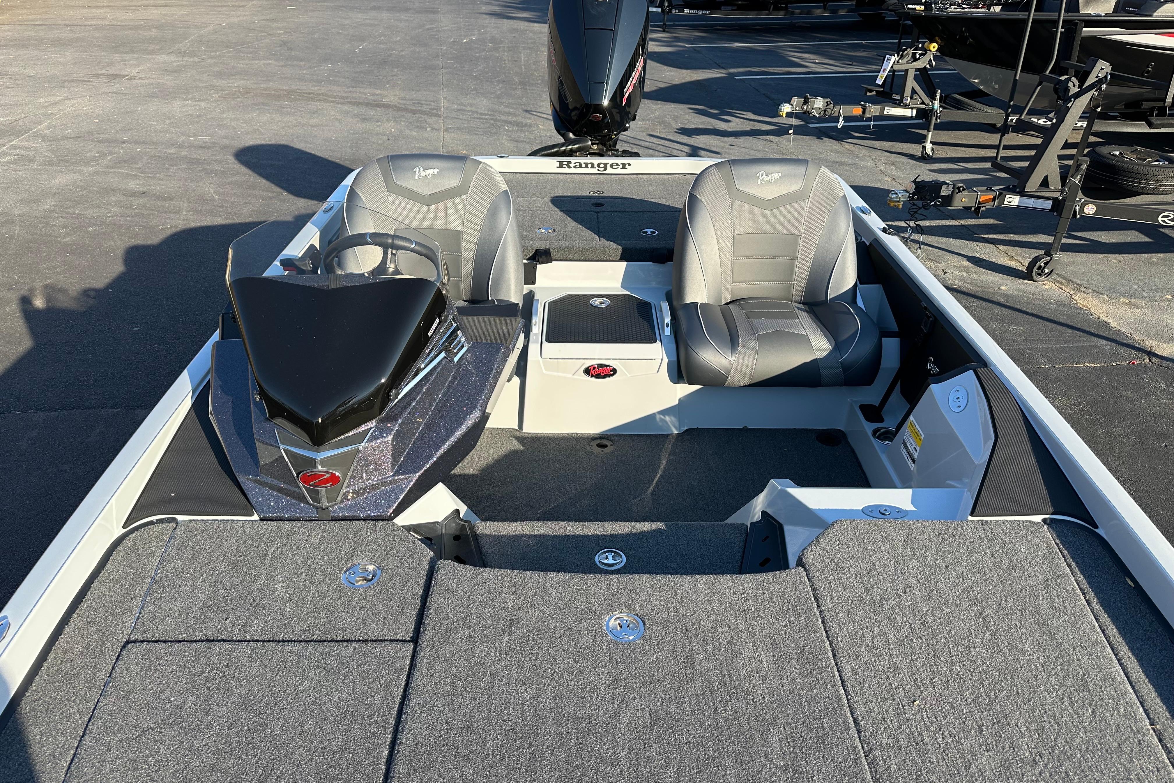 2026 Ranger Z520 boat interior with dual seats and modern dashboard design.