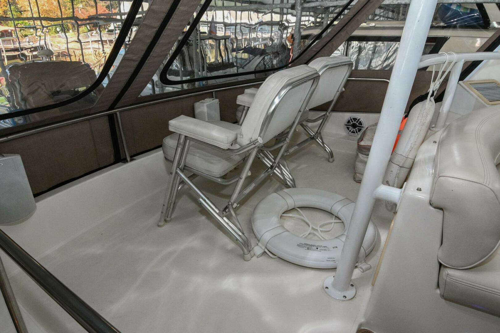 2002 Cruisers Yachts 5000 Sedan Sport - Image 94