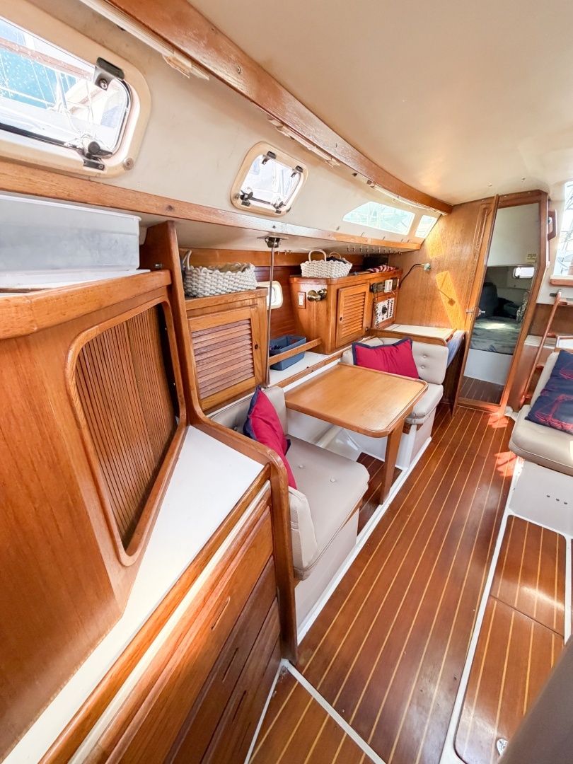 1996 Catalina 36 Mk II - Image 51