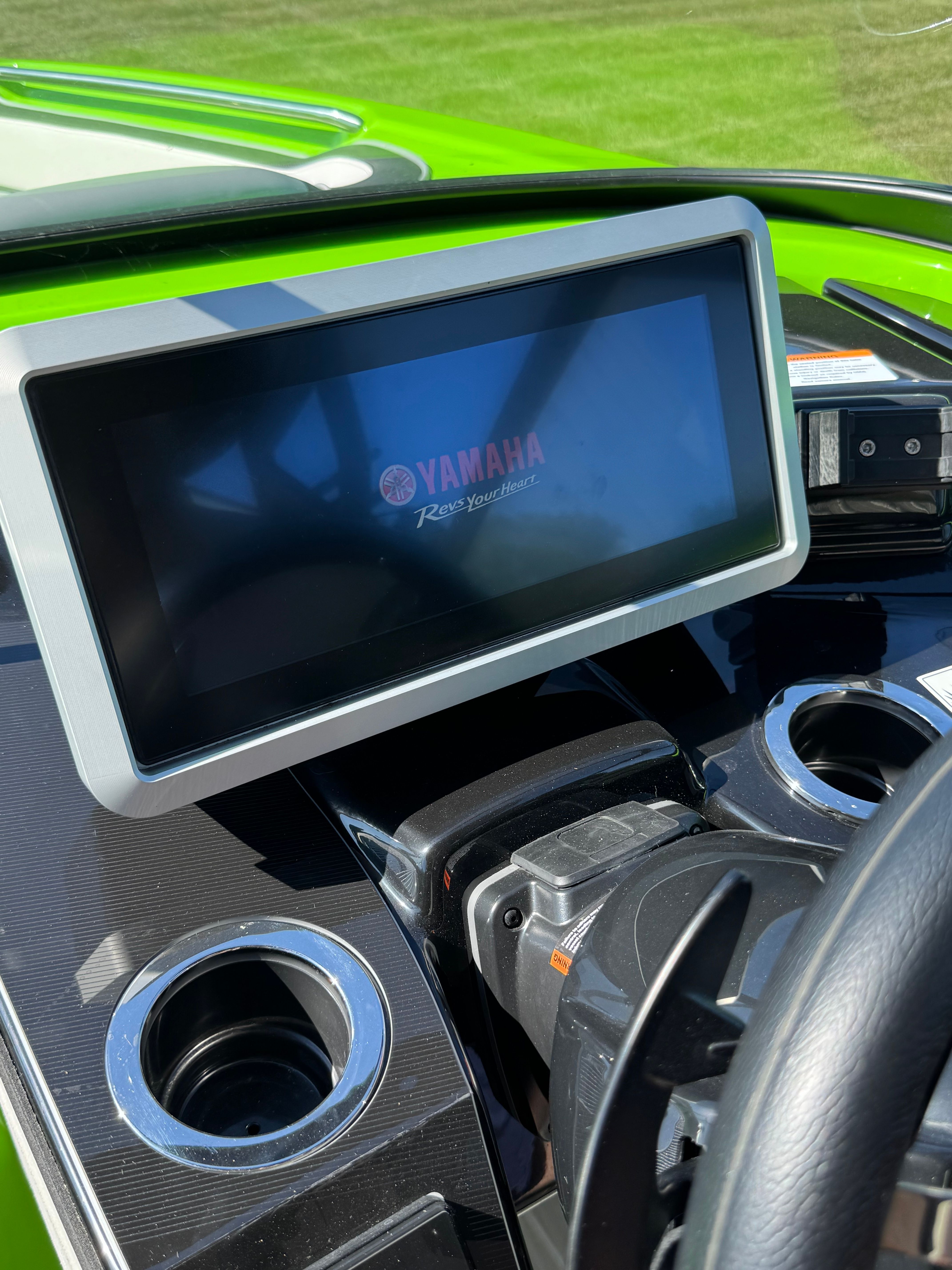 2022 Yamaha Boats 255XD - 58