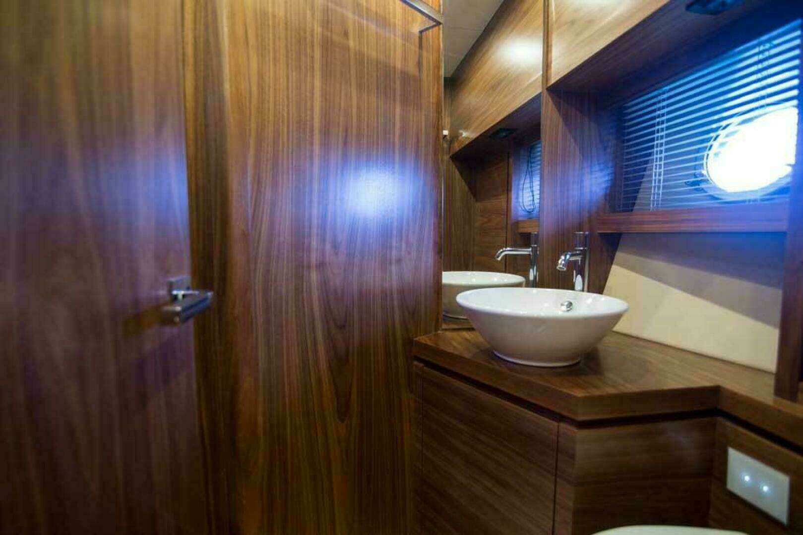 2019 Sundeck Yachts 580 Sport - Image 34