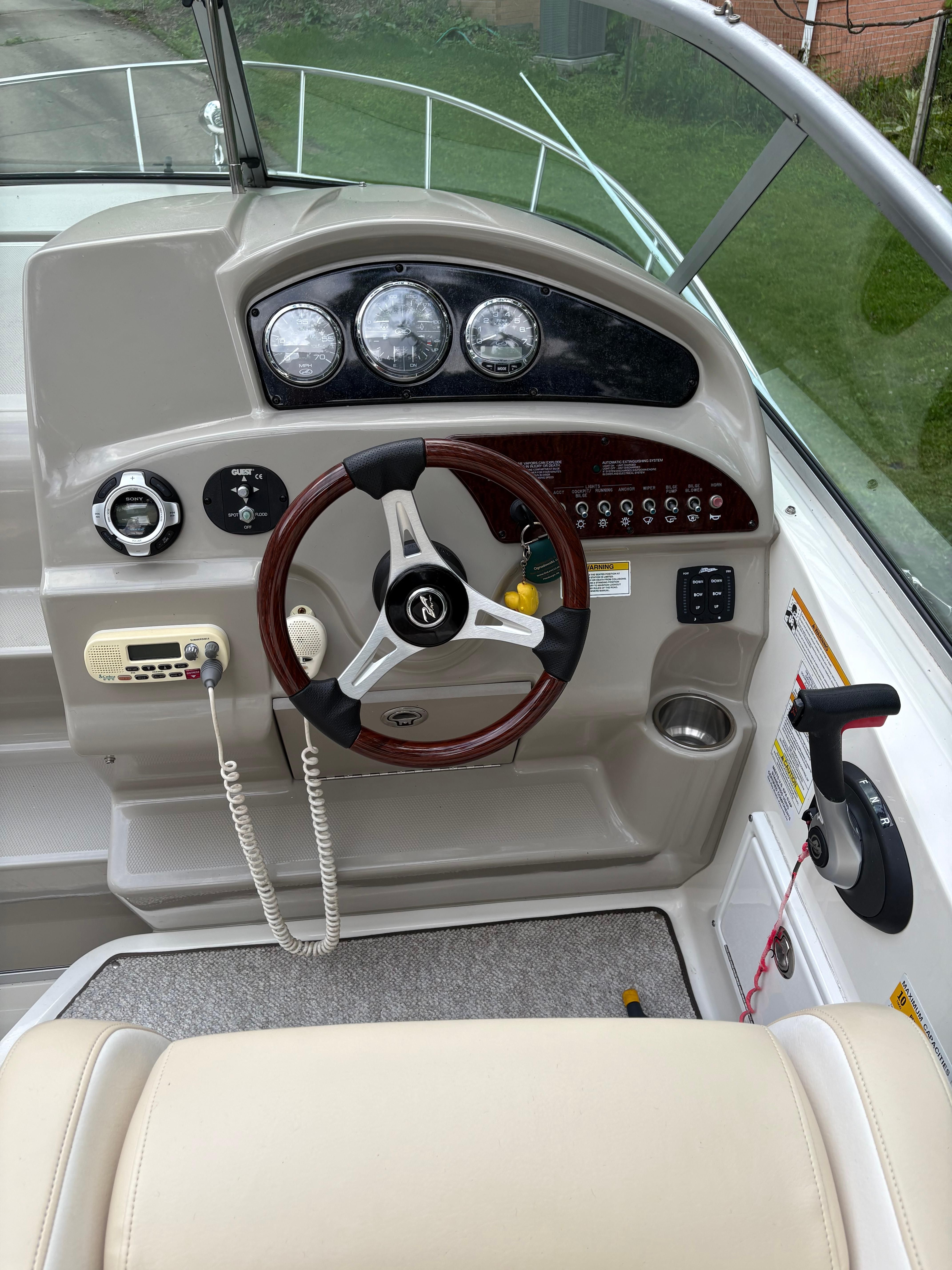2013 Sea Ray 240 Sundancer - 2
