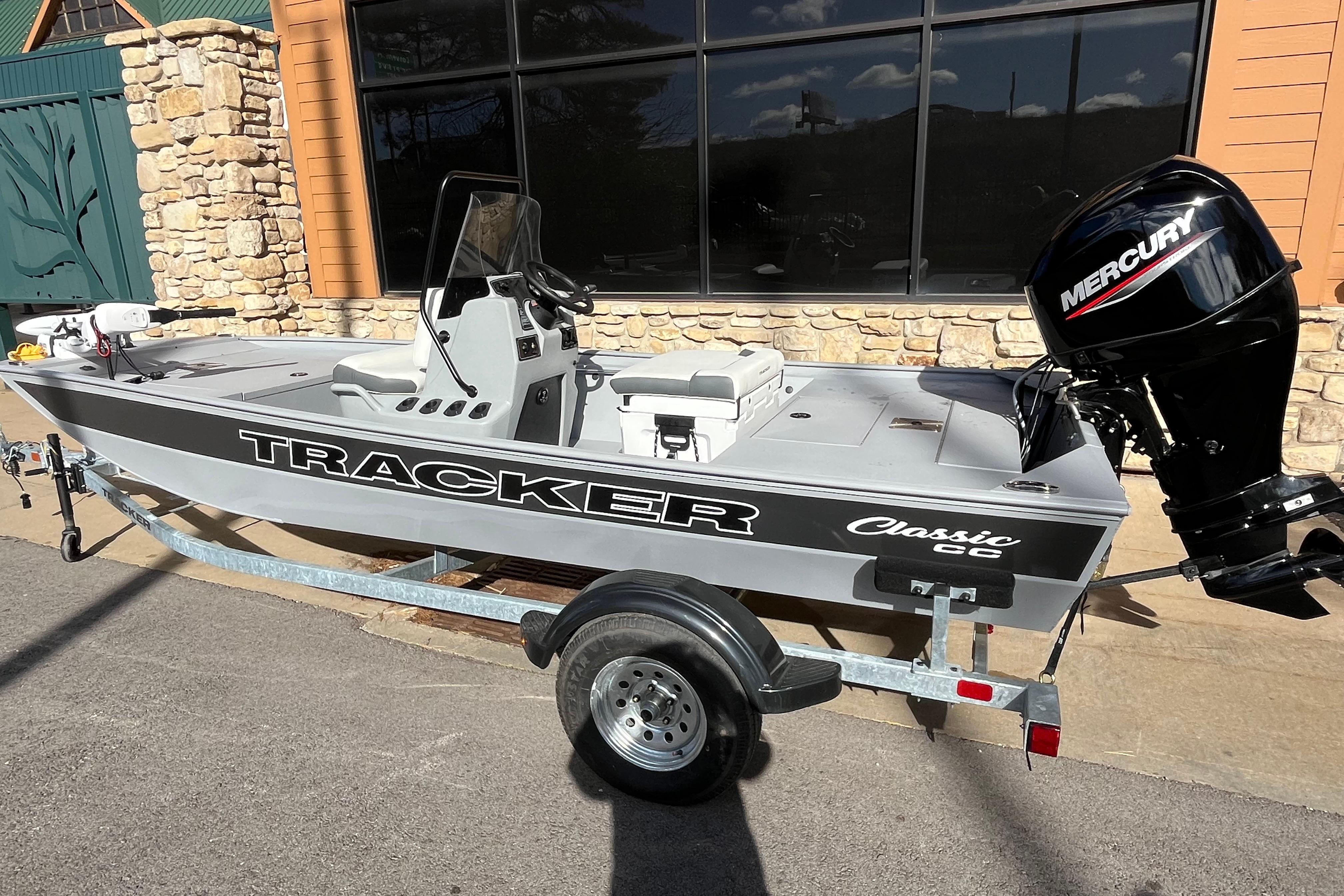 2026 Tracker Bass Tracker Classic CC