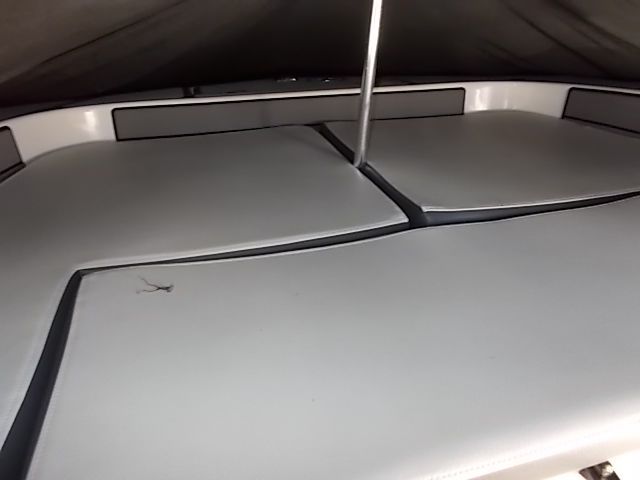 2018 Yamaha Boats 190 FSH Deluxe - 21