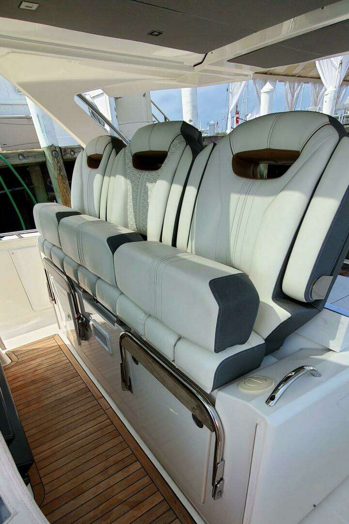 2021 Tiara Yachts 38 LS - Image 14