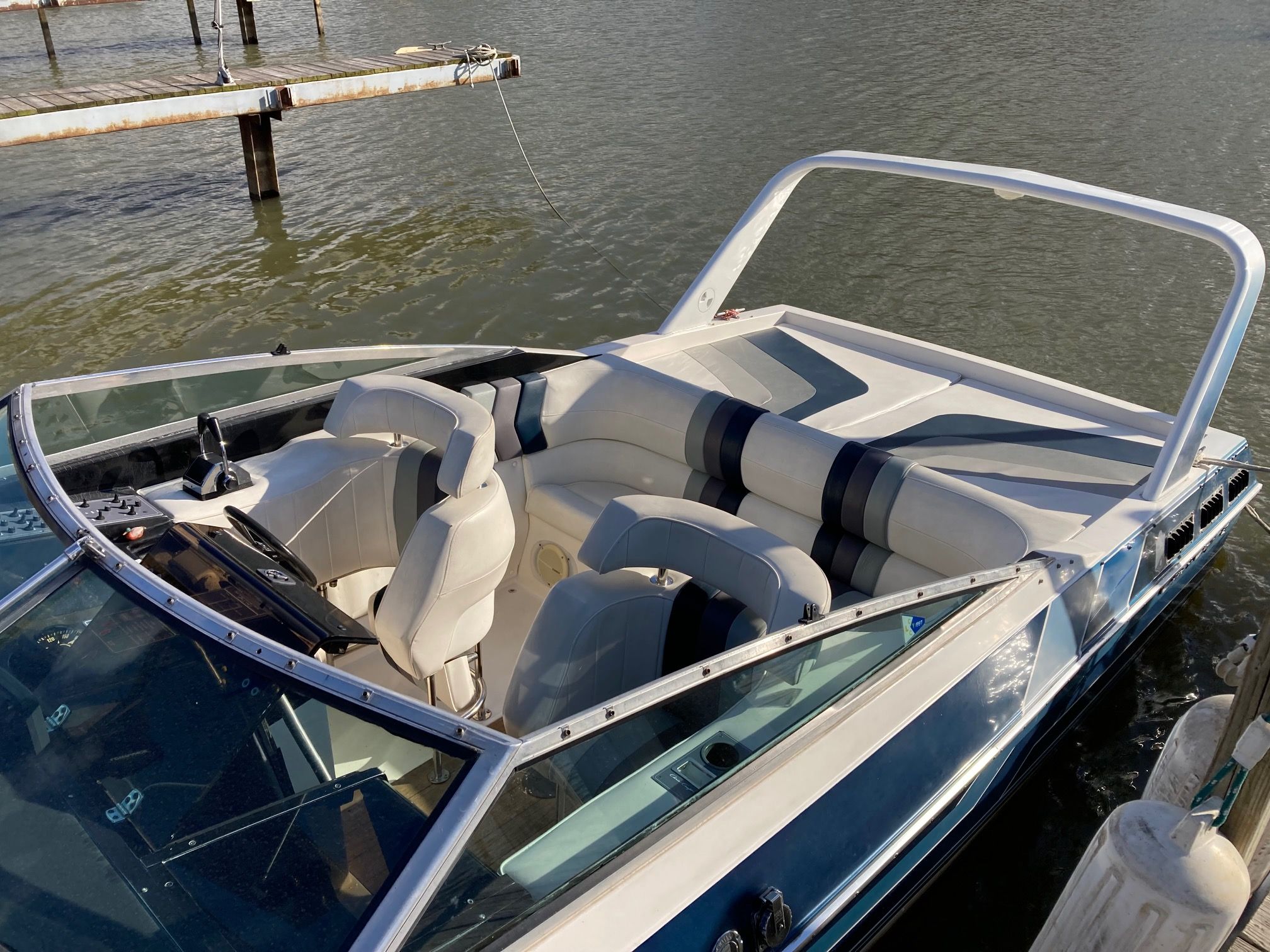 1986 Chris-Craft 260 Stinger - 3