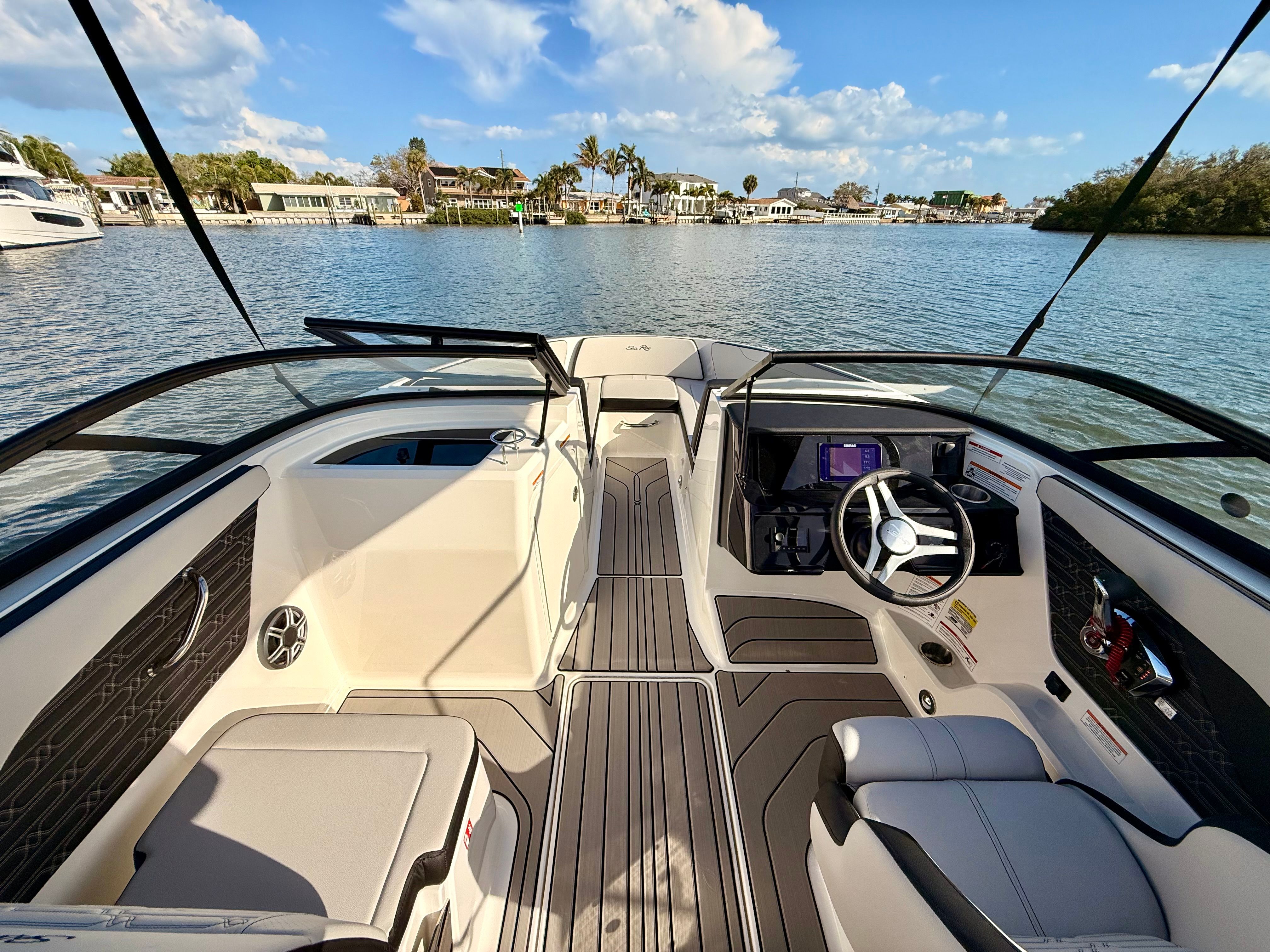 2026 Sea Ray SPX 210 Outboard - 41