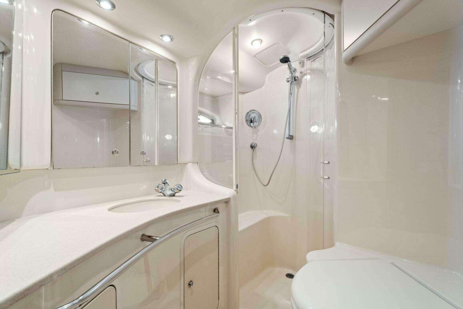 2003 Sea Ray 480 Sedan Bridge - Image 25