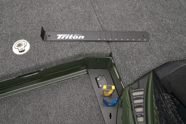 2026 Triton 20XP Patriot - 34