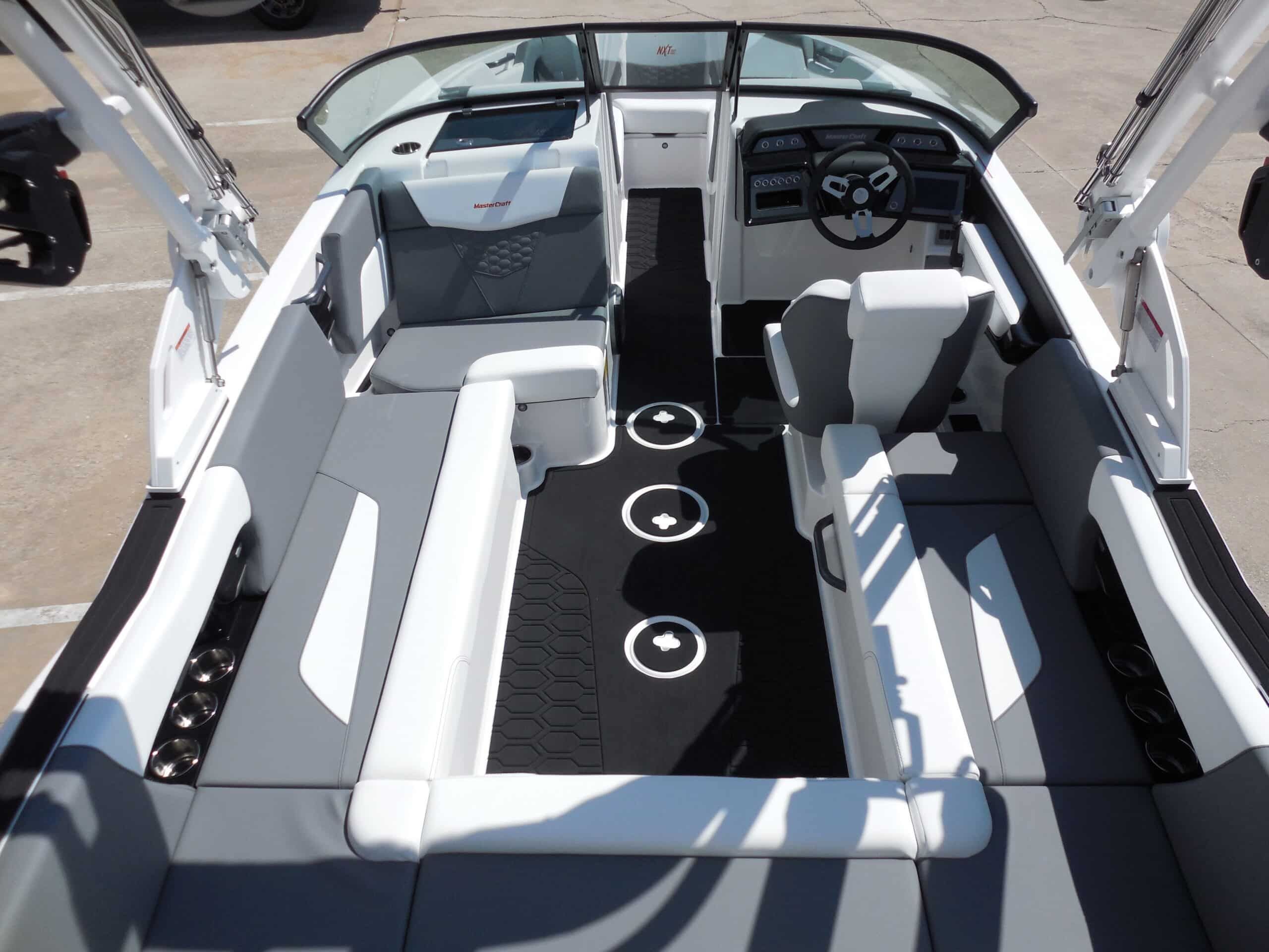 2026 MasterCraft NXT22 - 13