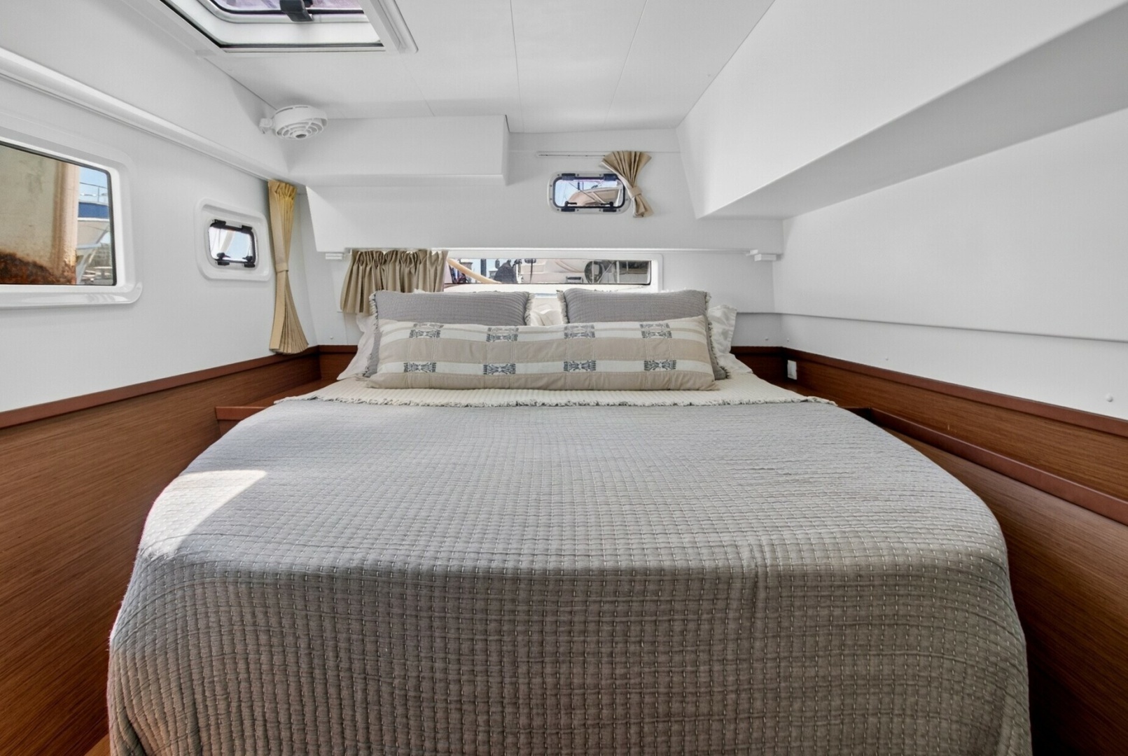 2018 Lagoon 42 - Image 42