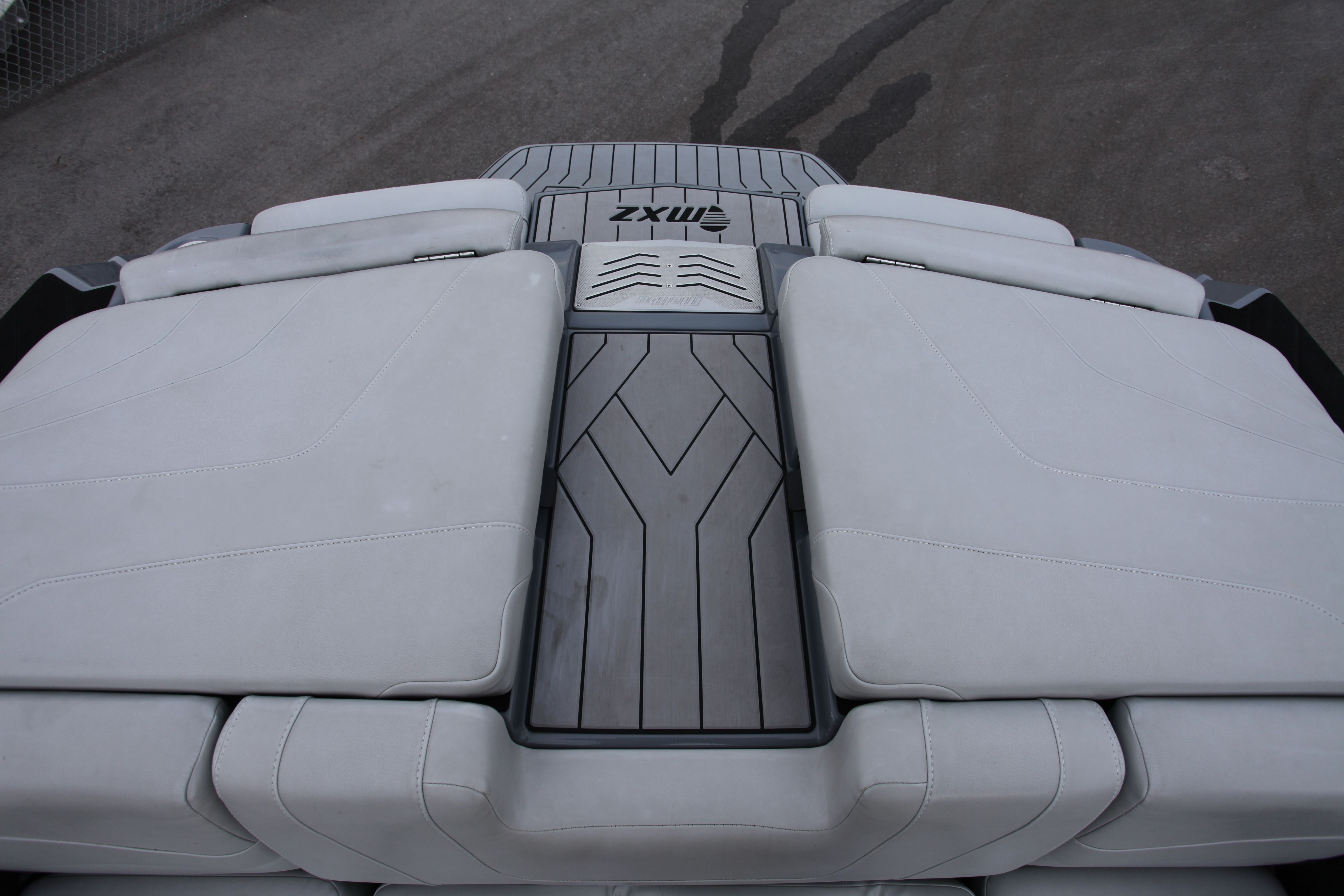 2019 Malibu Wakesetter 22 MXZ - 12