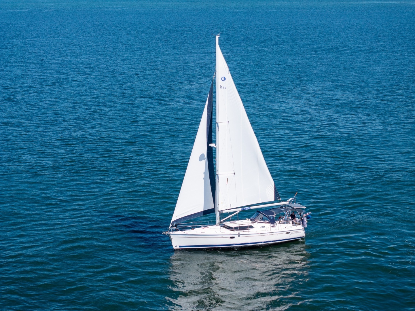 2008 Hunter 45 DS - Image 3