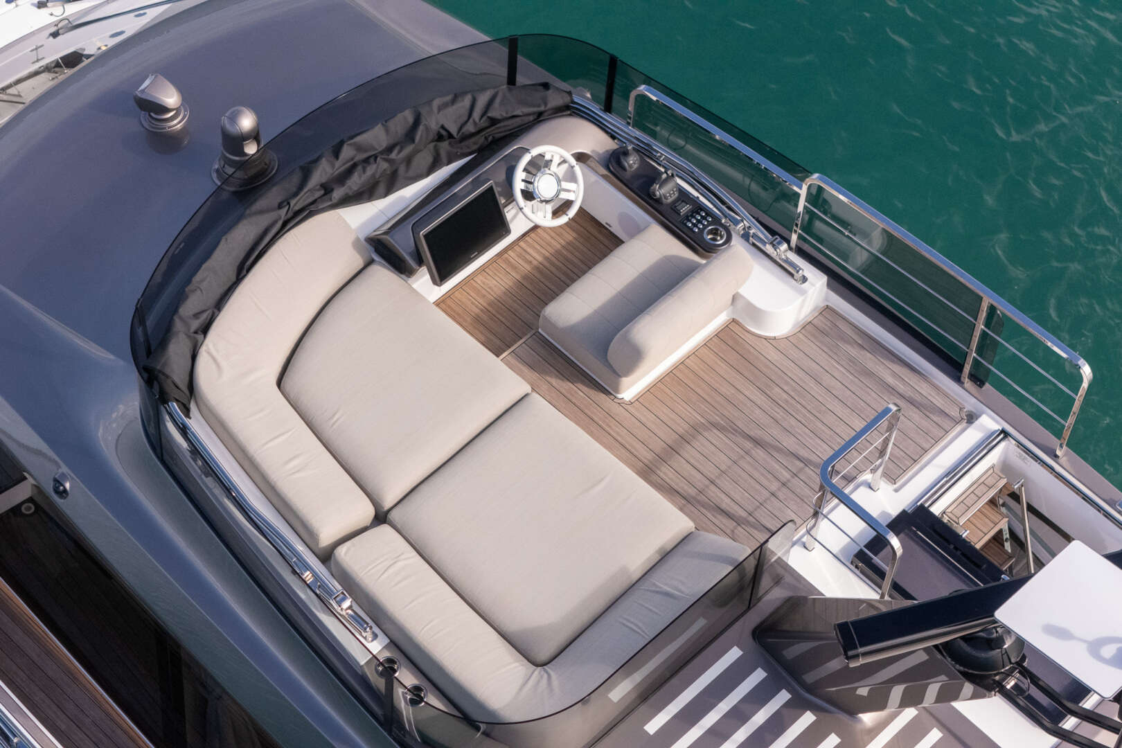 2026 Azimut Seadeck 6 - Image 6