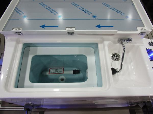 Livewell compartment in 2025 Cutwater C-248 Coupe boat.