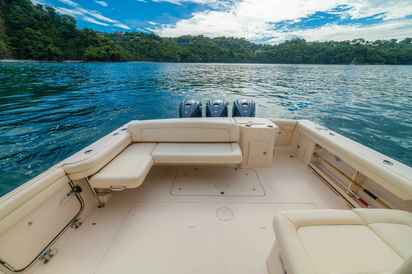 2020 Grady-White Freedom 375 - Image 6