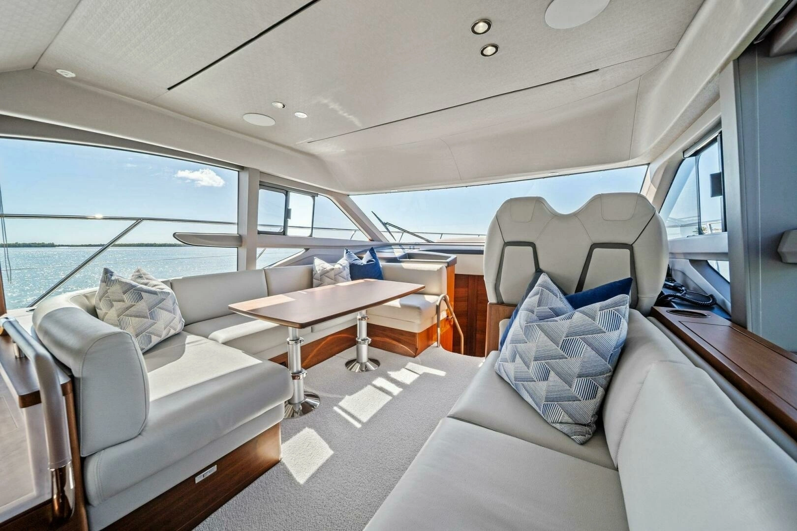 2023 Princess F50 - Image 19