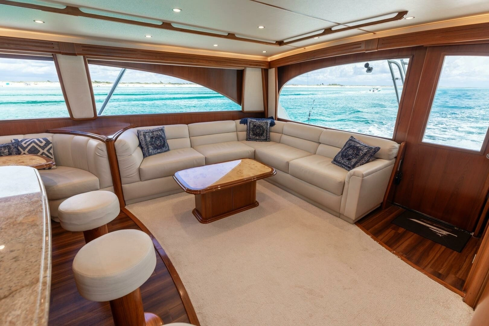 2015 Viking 70 Convertible - Image 6
