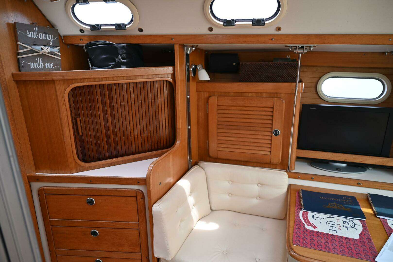 2002 Catalina 36 MKII - Image 40