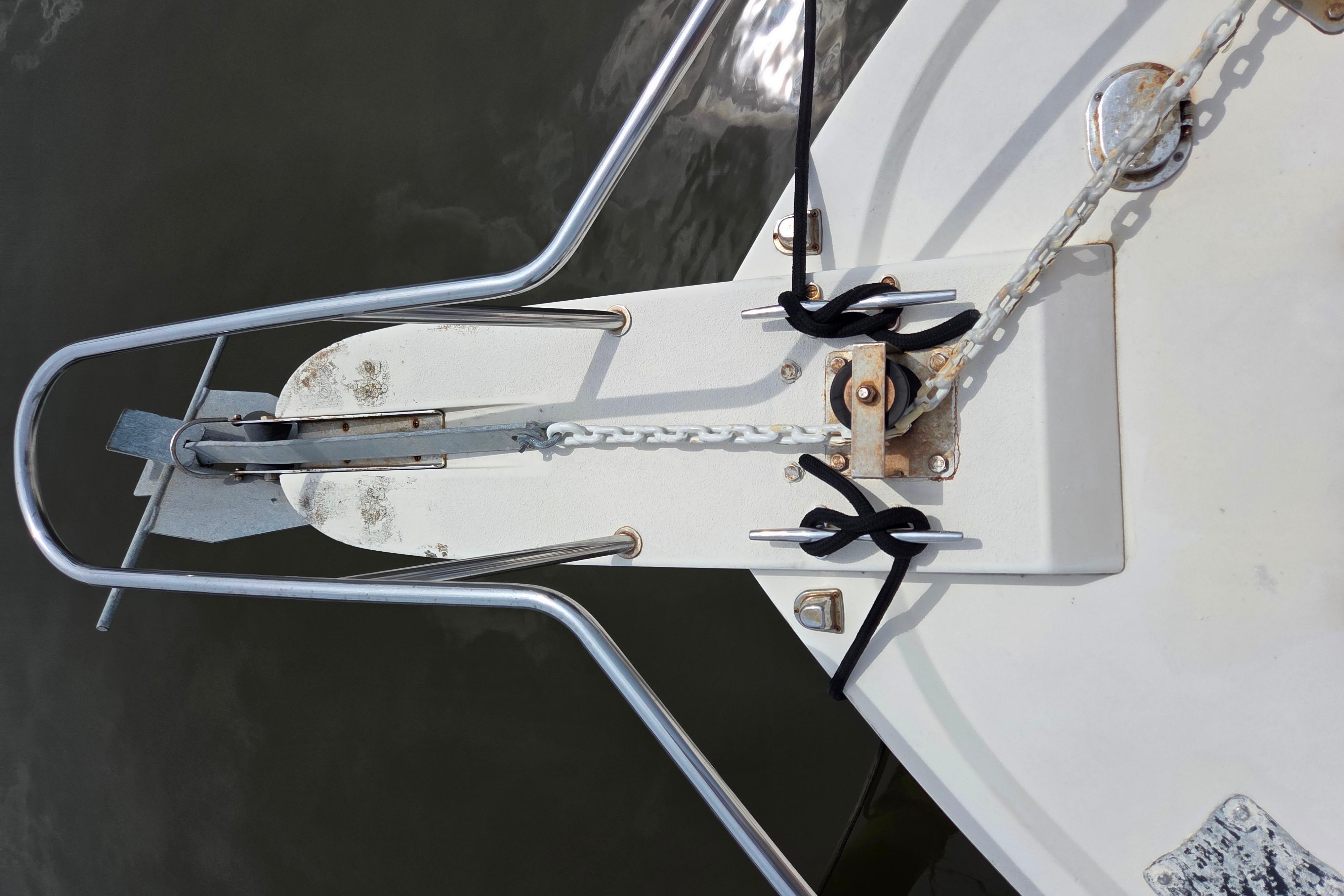 Bow of 2002 Parker 2520 Deep Vee Sport Cabin with anchor and chain.