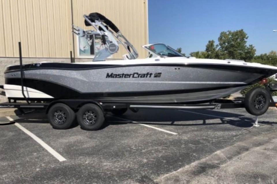 2019 MasterCraft XT25